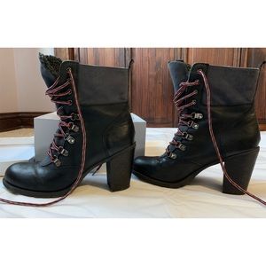 Black leather/suede heeled boots!